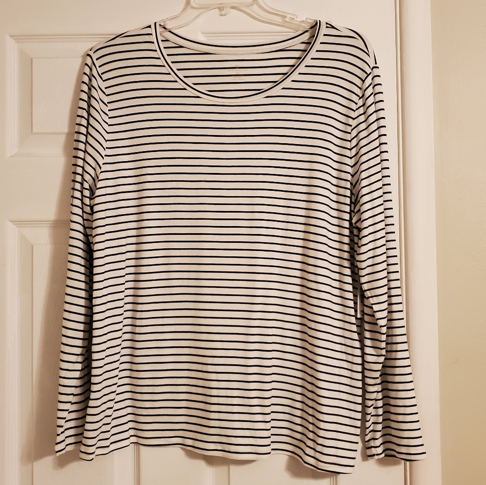 💥NEW! Worthington Crew Neck Long Sleeve Top